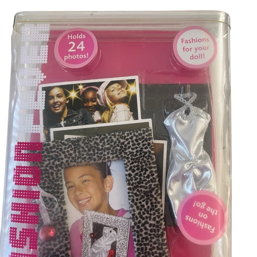 2005 Barbie Fashion Fever Fashion Dress Shoes and Photo Journal - Picture 3 of 4